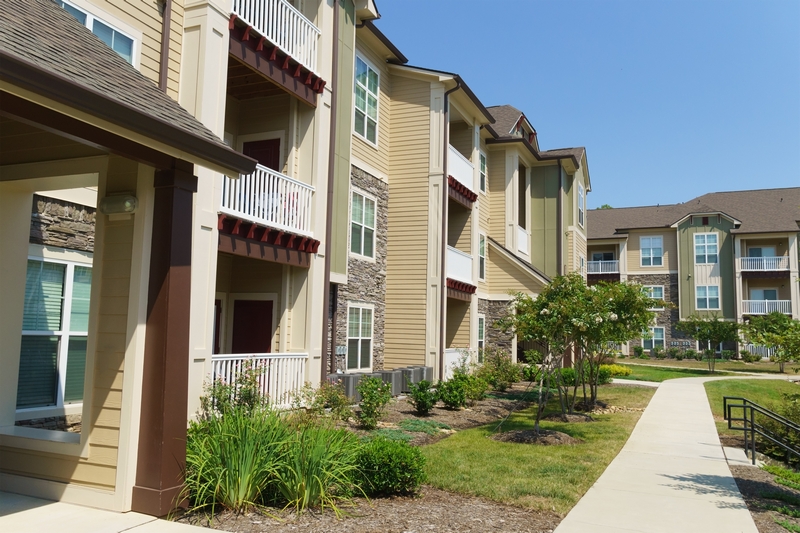 Condominium-Gutters-Clyde-Hill-WA